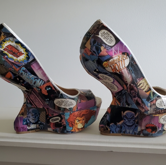 Thundercats high heels - Picture 2 of 5